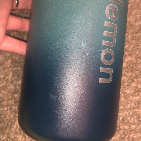 BRAND NEW LULULEMON WATERBOTTLES - Picture 3 of 4